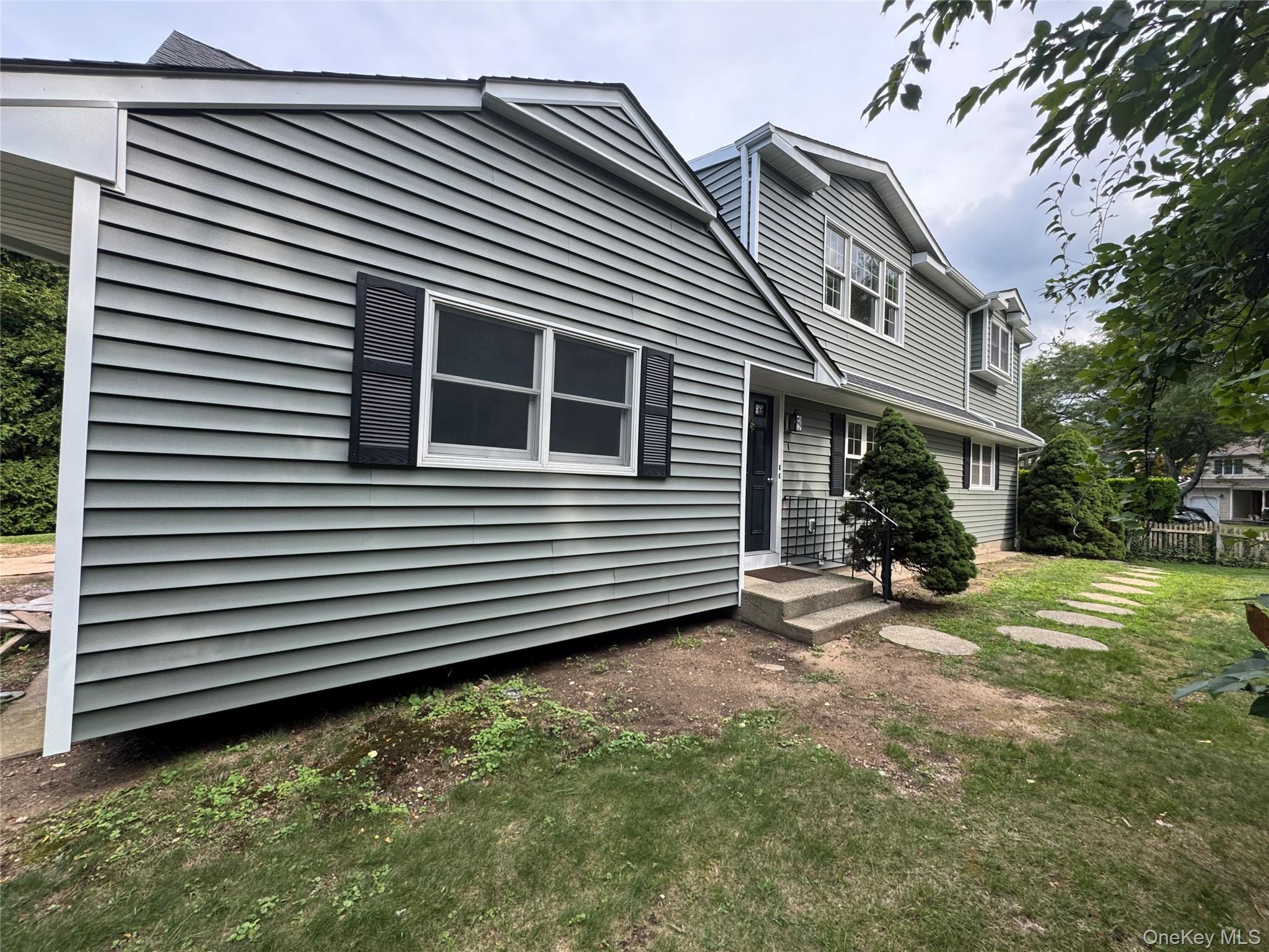 1 Towne Court – For Rent photo 3