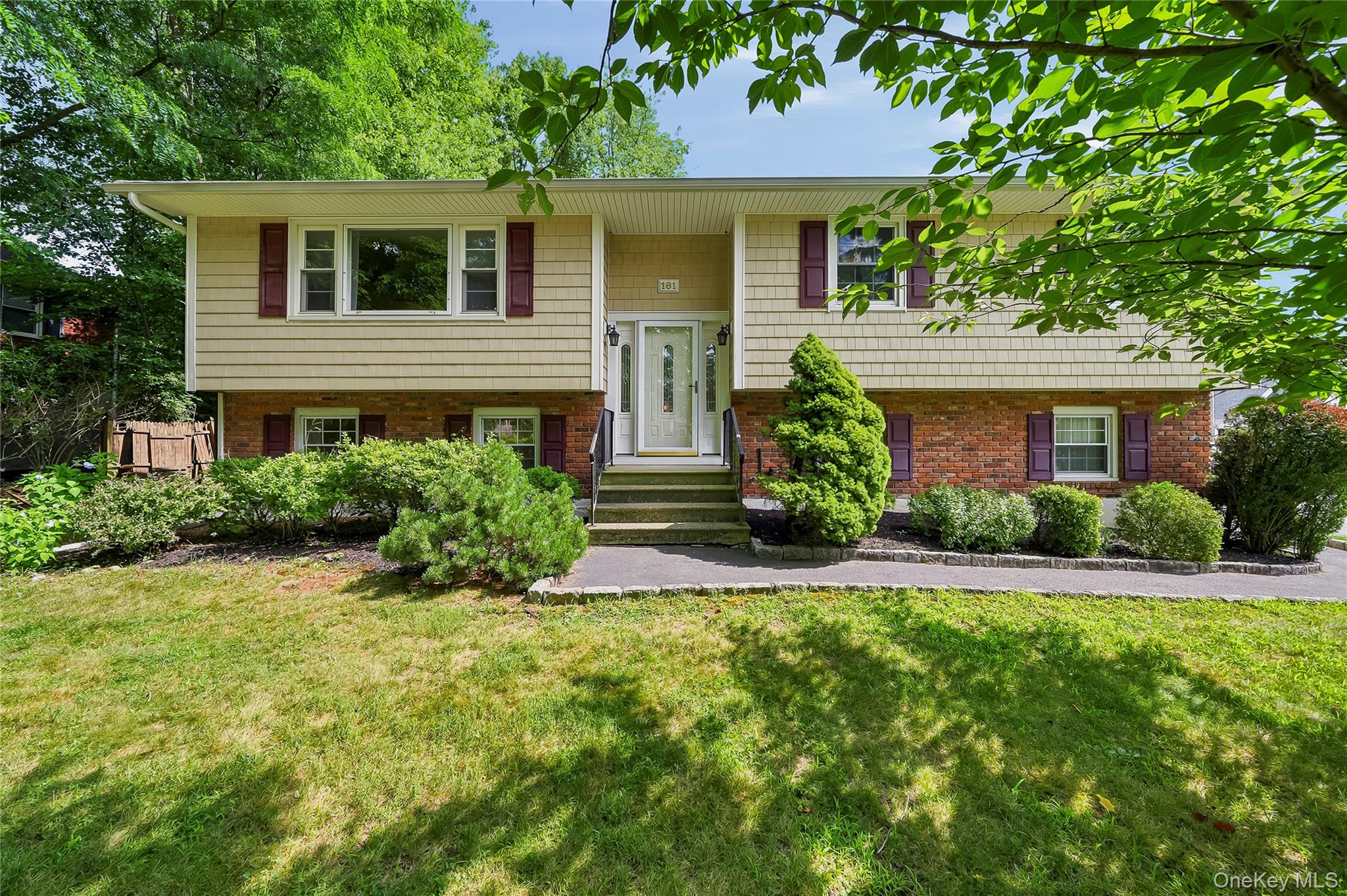 181 Montross Road – For Sale