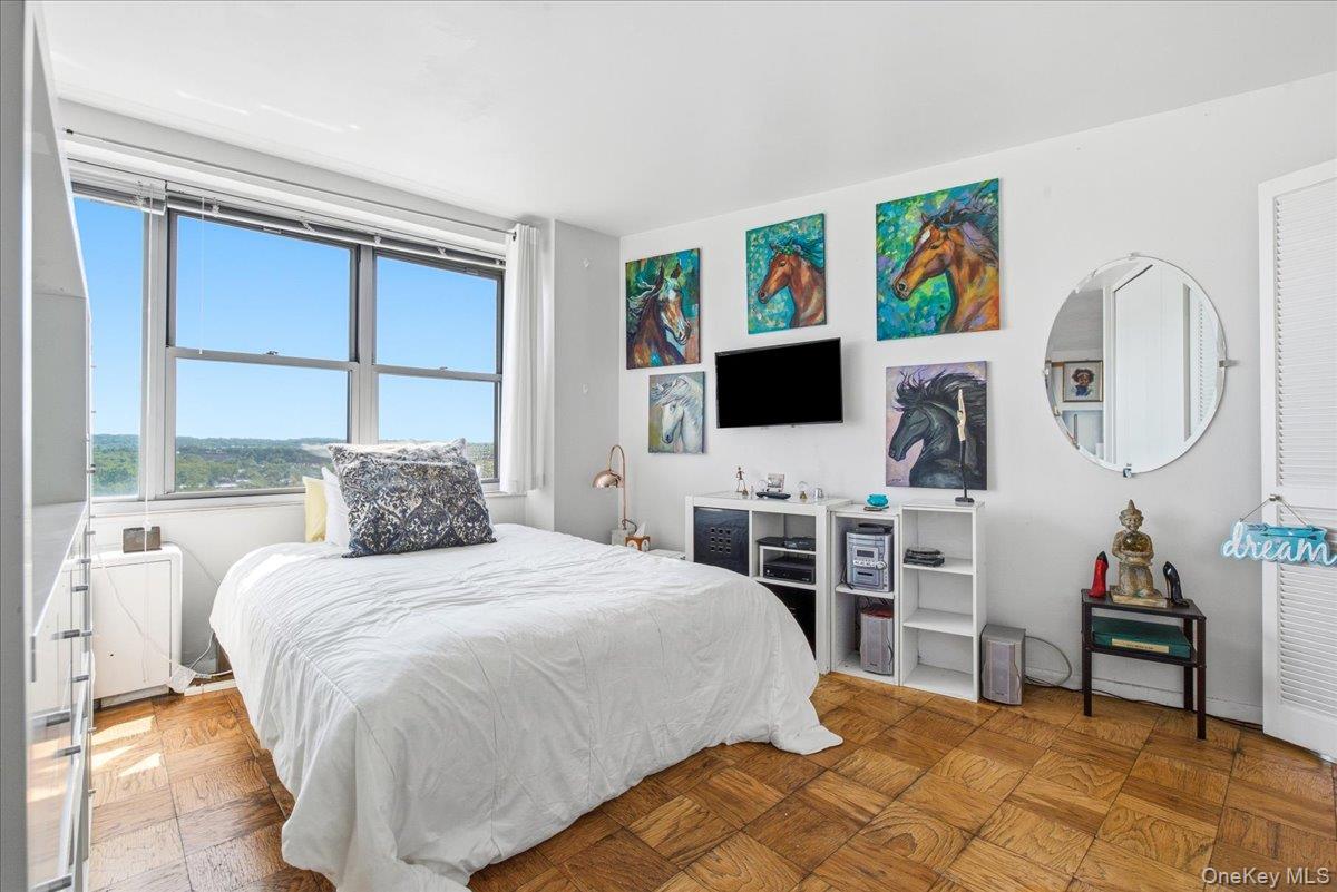 70-25 Yellowstone Boulevard, Unit 16R photo 18