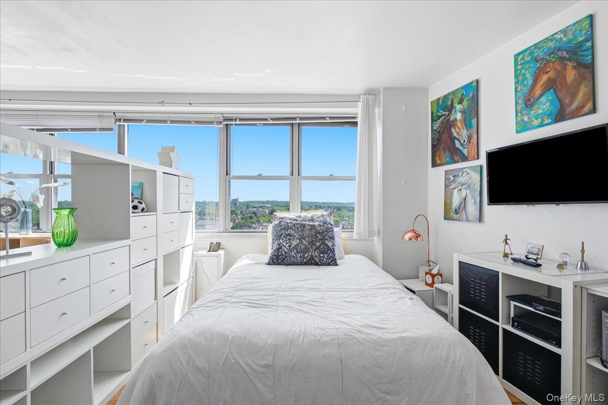 70-25 Yellowstone Boulevard, Unit 16R photo 19