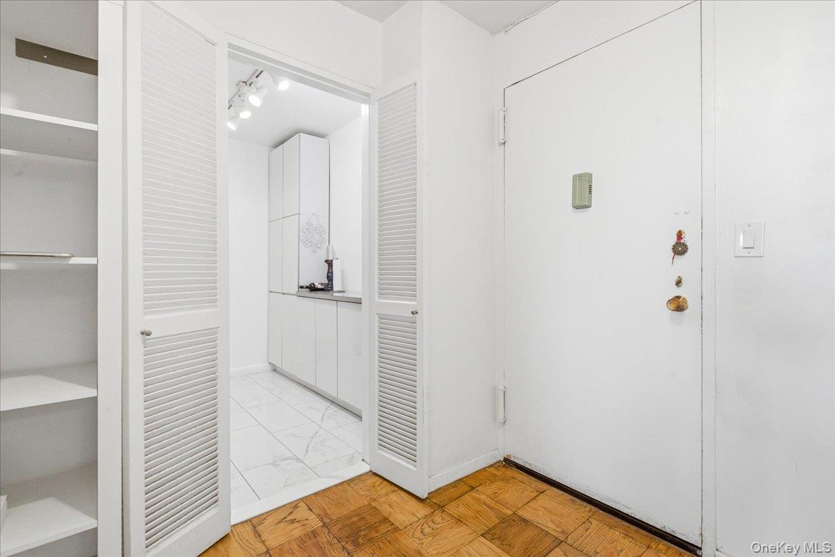 70-25 Yellowstone Boulevard, Unit 16R photo 7