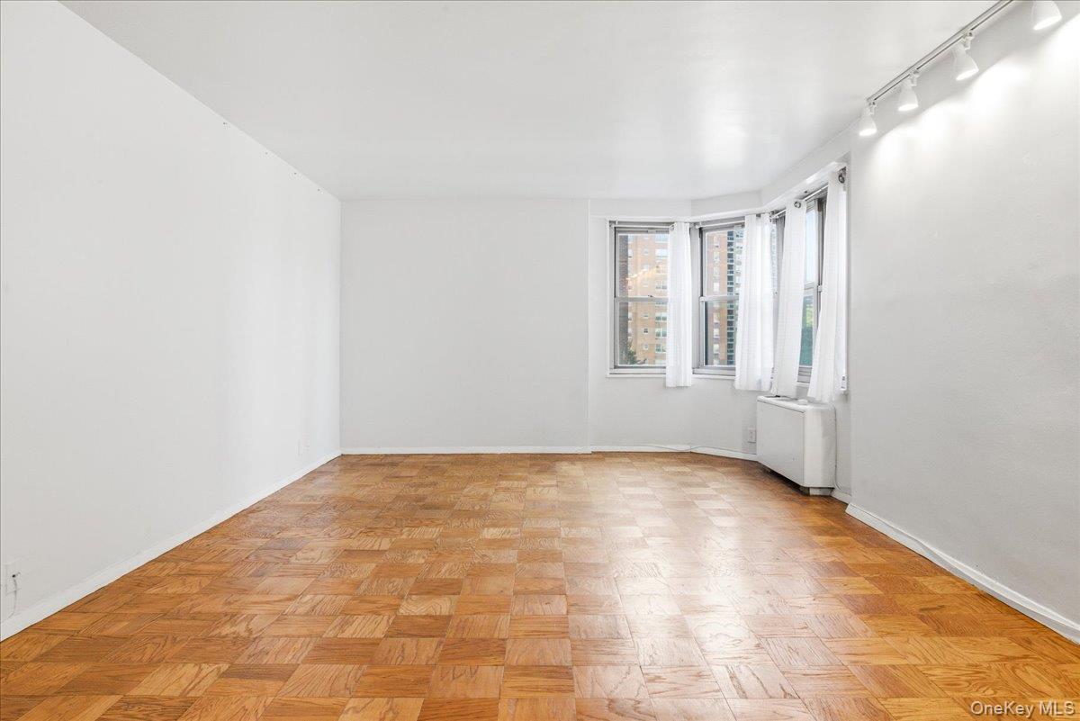70-25 Yellowstone Boulevard, Unit 4B photo 20
