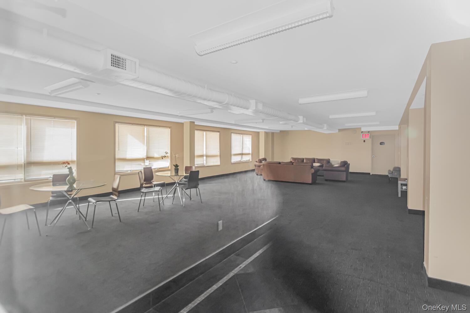 1490 Outlook Avenue, Unit 1D photo 21