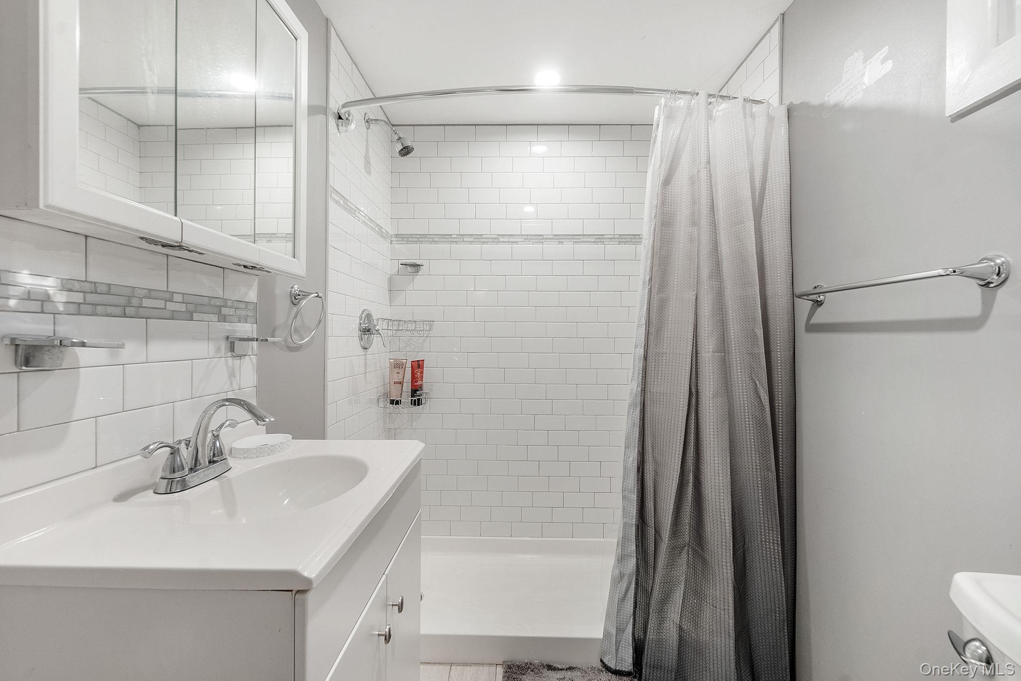 149 David Whites Lane – For Rent photo 23