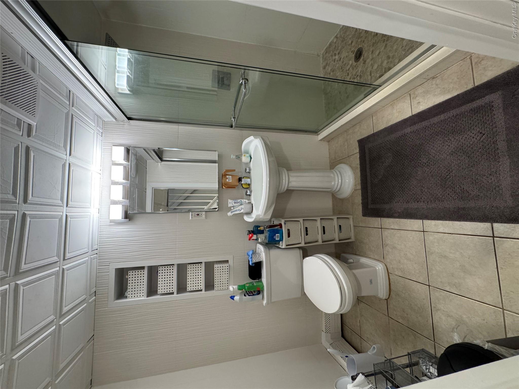 1498 Kew Avenue – For Rent photo 13