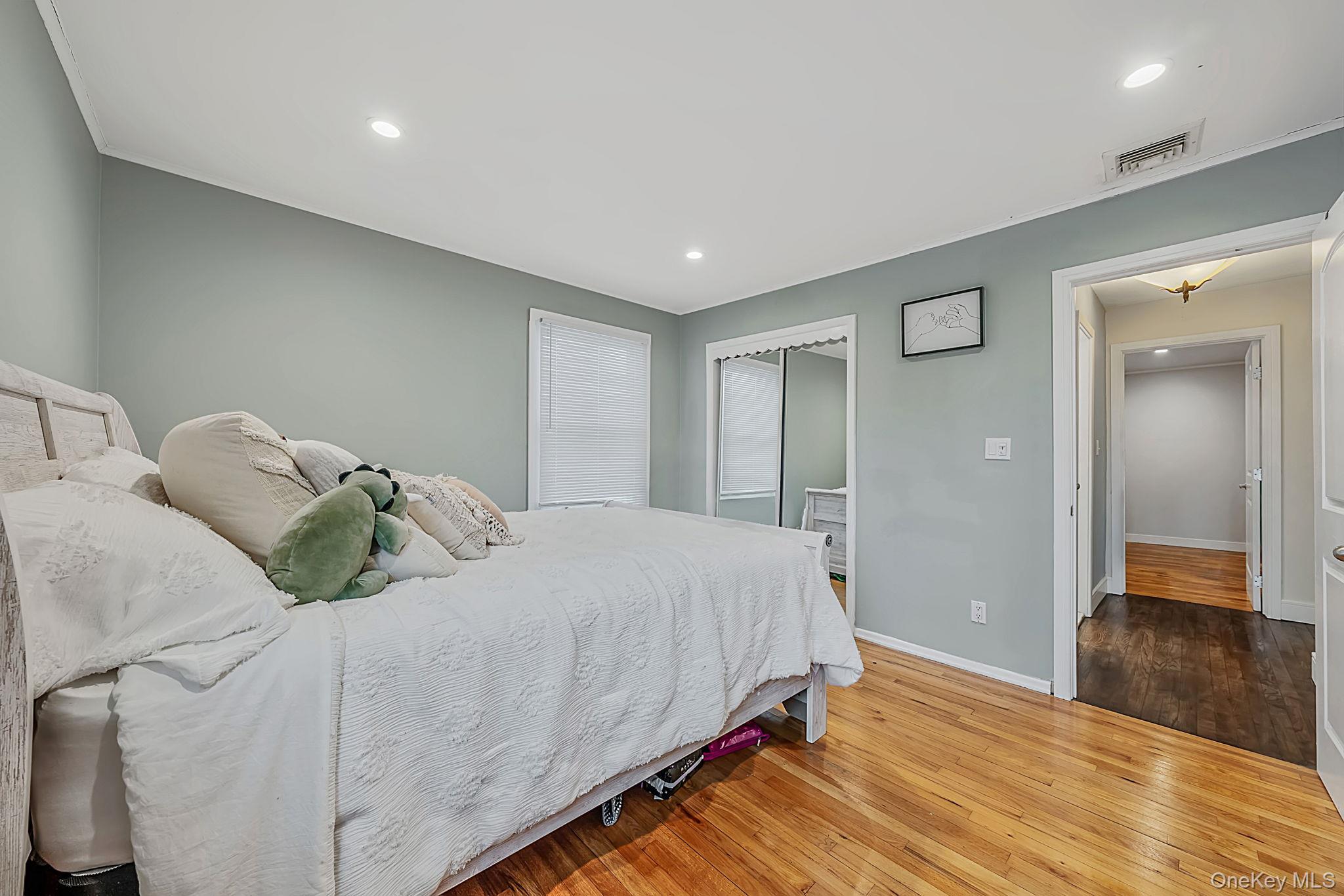 511 Devon Place – For Sale photo 20