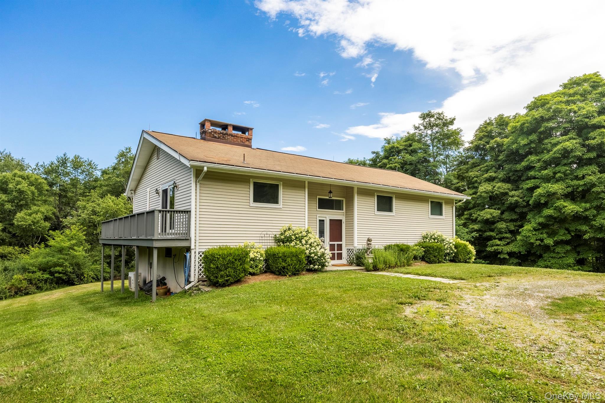 860 Hunns Lake – For Rent photo 3
