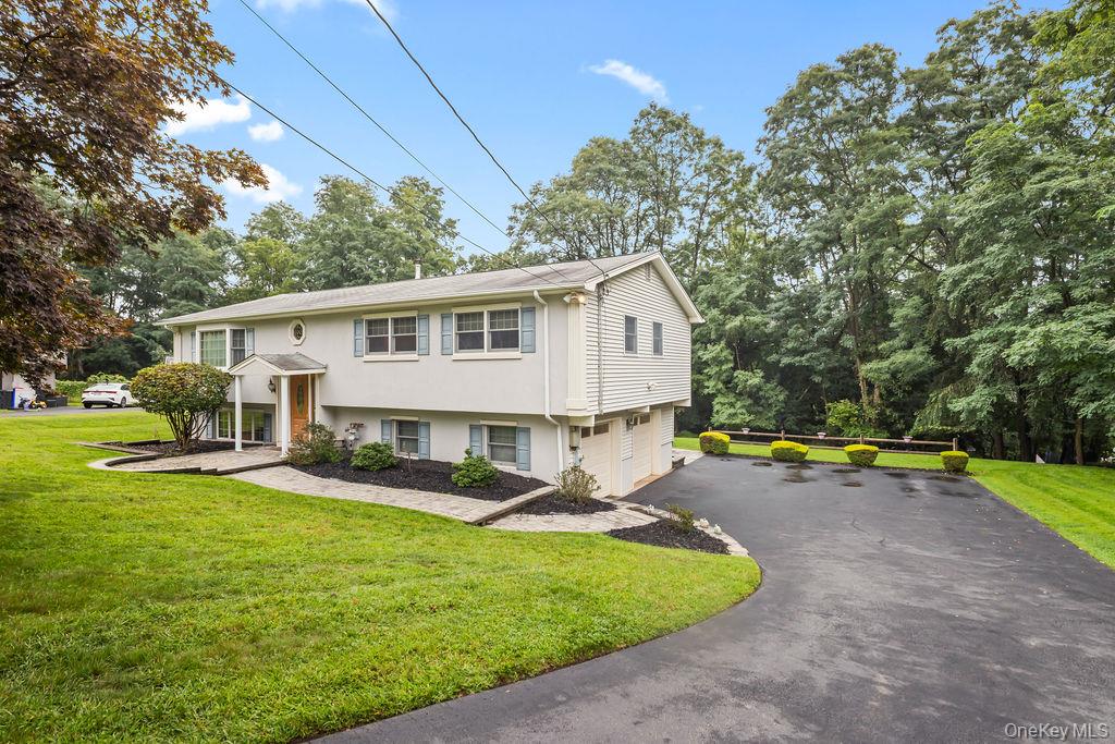 5 Newport Court – For Sale photo 2