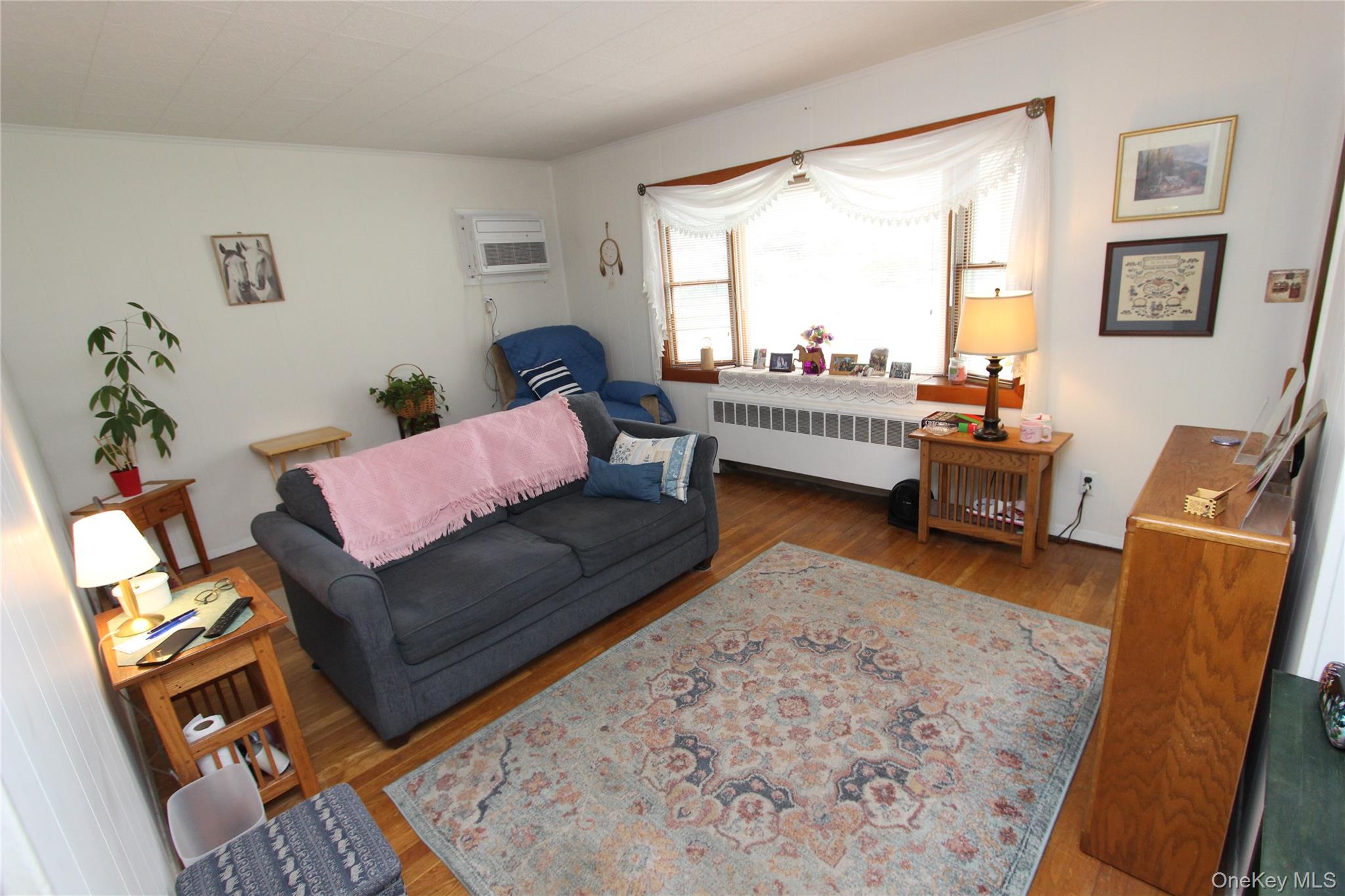 42 5th Avenue S – For Sale photo 3