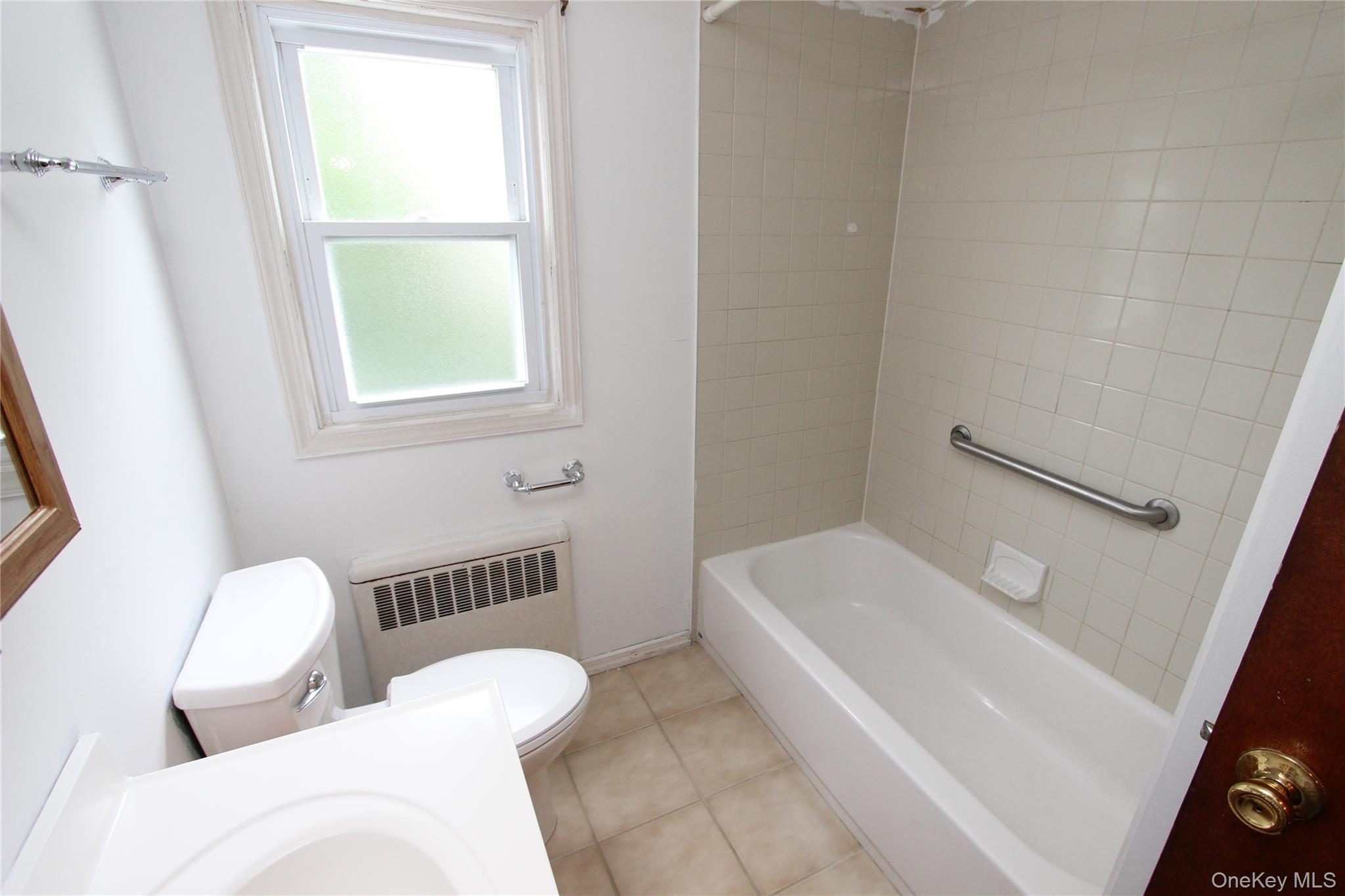 42 5th Avenue S – For Sale photo 12