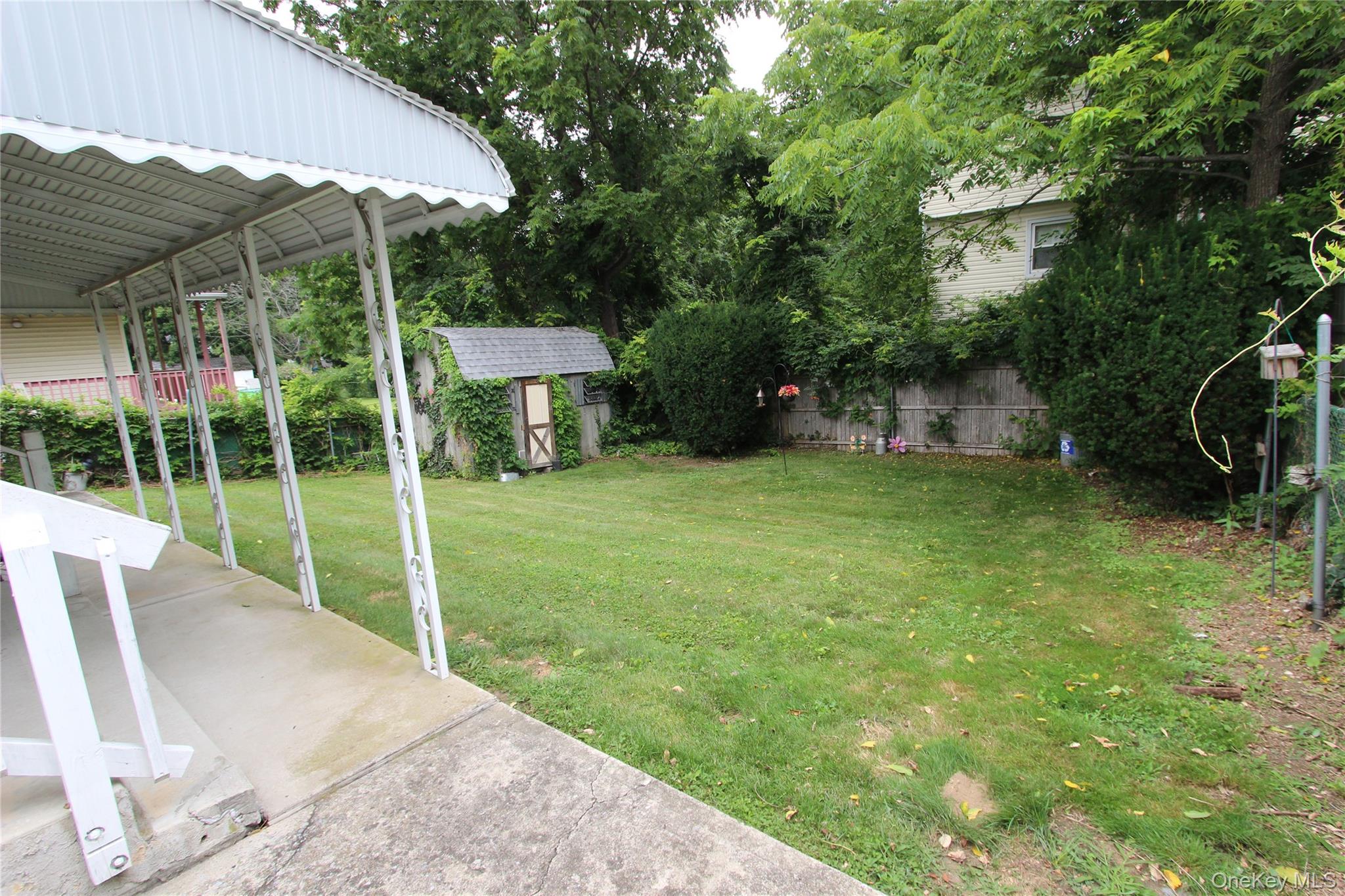42 5th Avenue S – For Sale photo 13