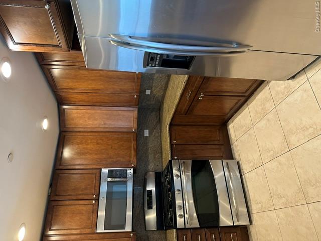 125 E Broadway, Unit 302 photo 39