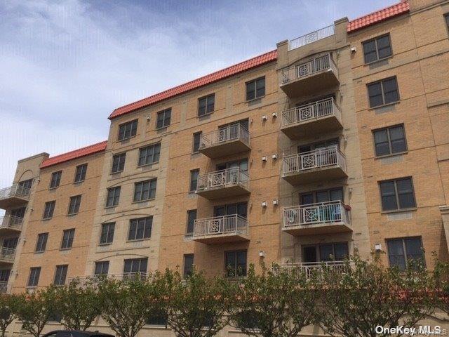 125 E Broadway, Unit 302