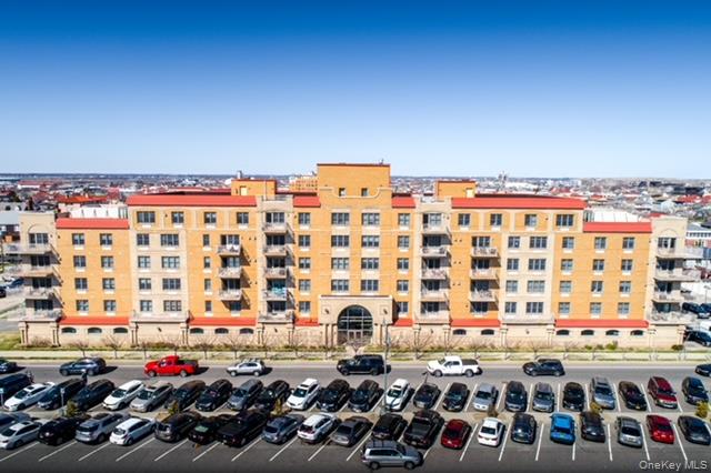 125 E Broadway, Unit 302 photo 6