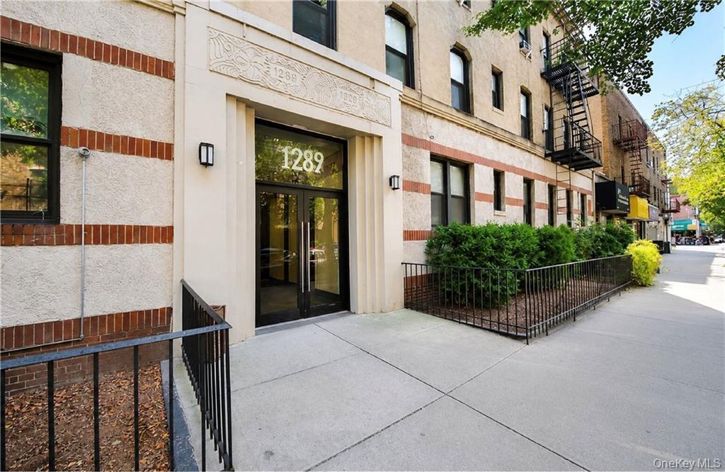 1289 E 19th Street, Unit D4
