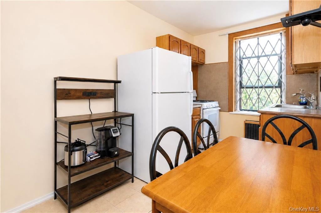 1289 E 19th Street, Unit D4 photo 11