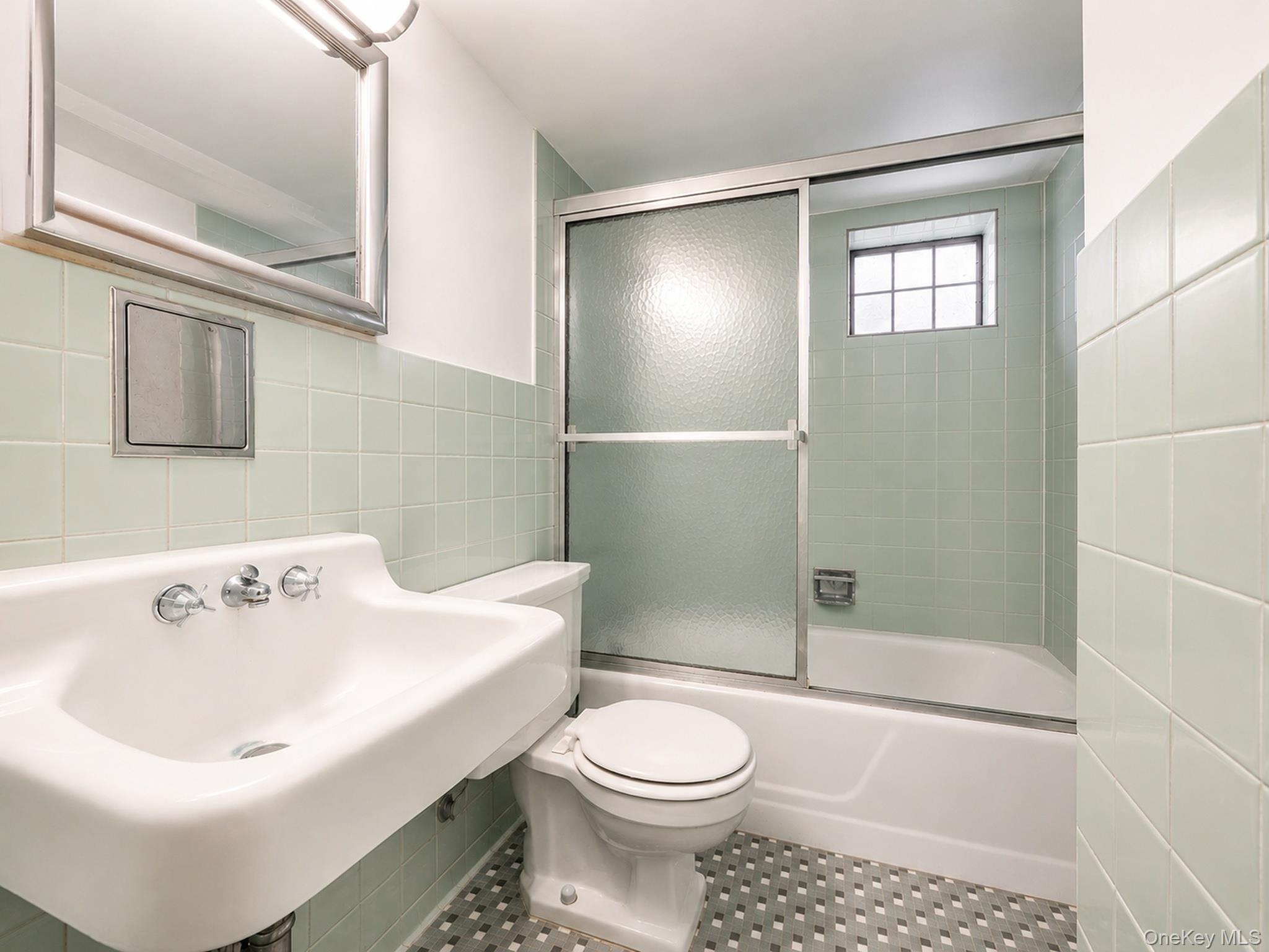 76-53 172nd Street – For Sale photo 32