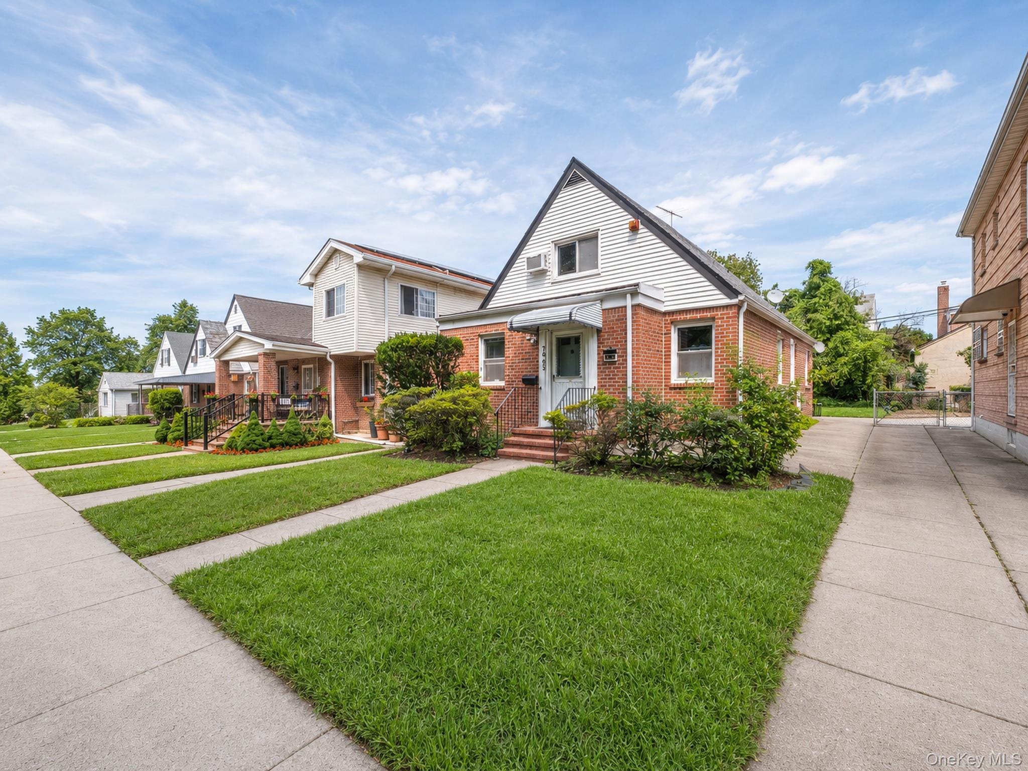 76-53 172nd Street – For Sale photo 4