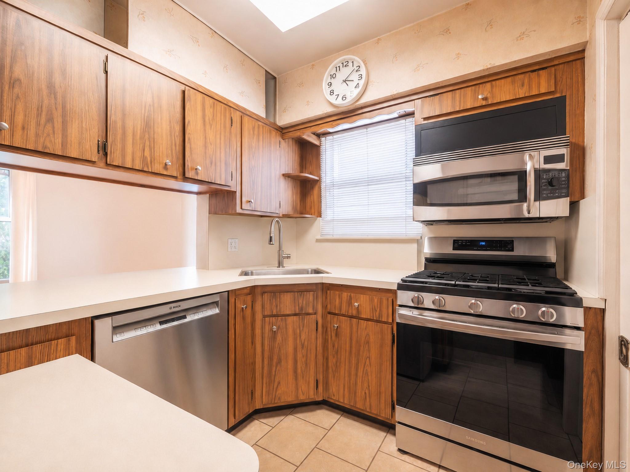 76-53 172nd Street – For Sale photo 11