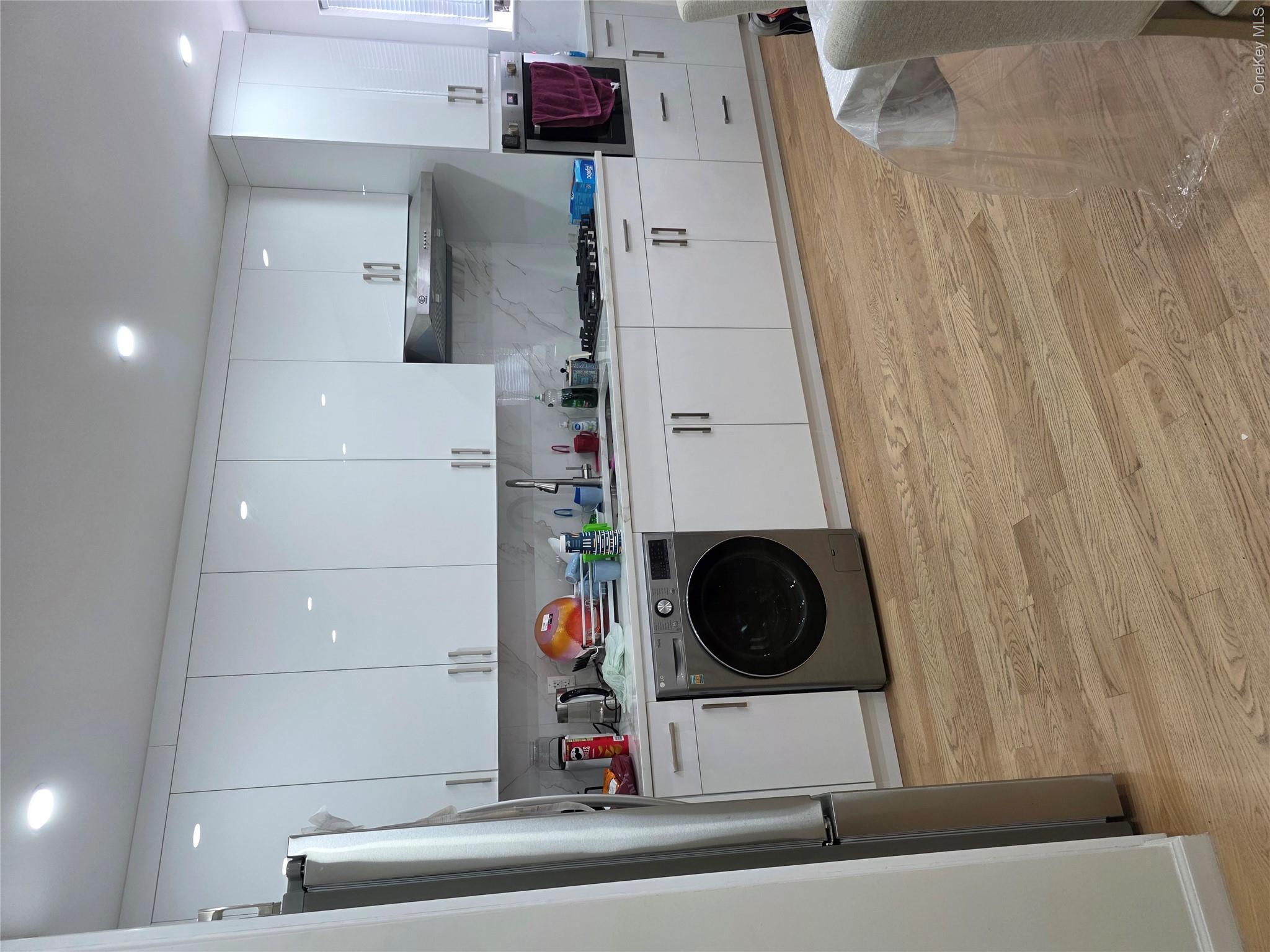 71-37 Vleigh Place, Unit 40B