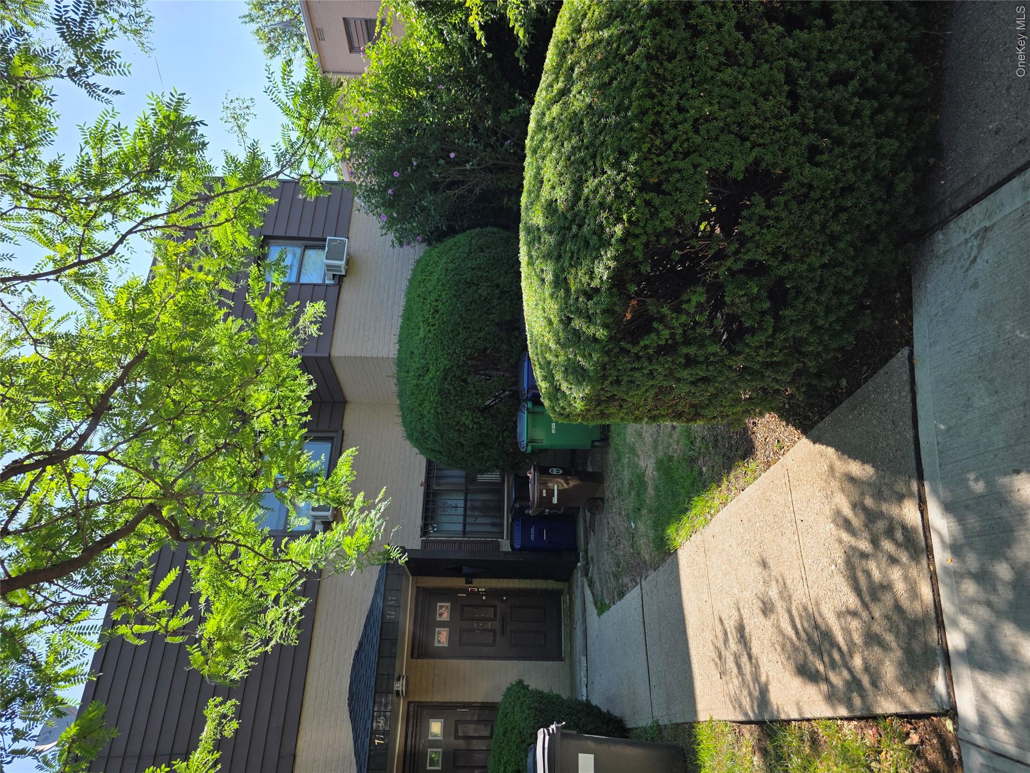 71-37 Vleigh Place, Unit 40B photo 10