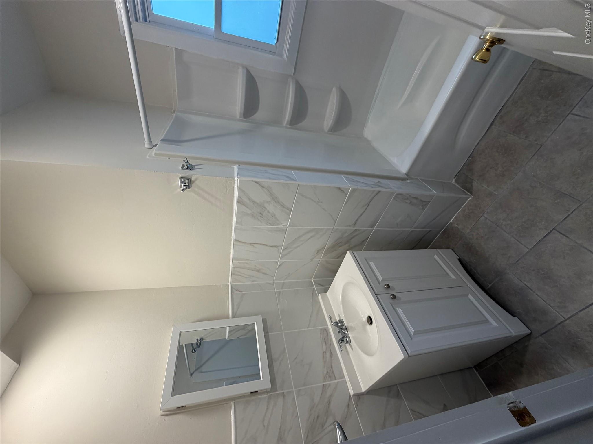 14 Perkal Street – For Rent photo 11