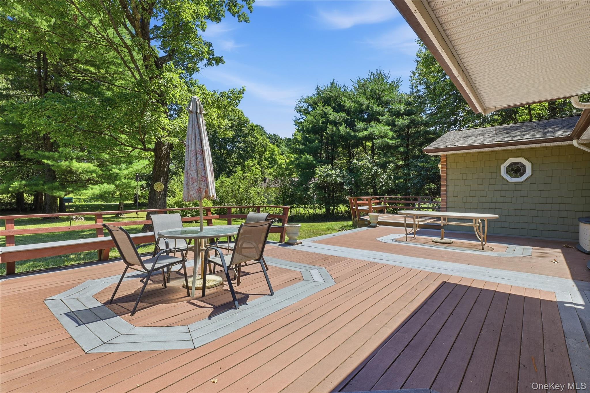 23 Leggett Road – For Sale photo 2