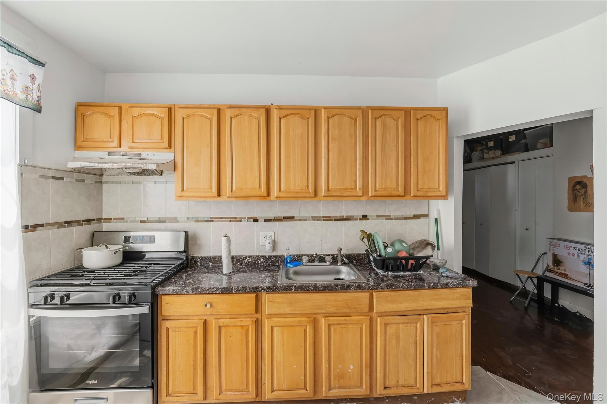 1149 Croes Avenue – For Sale photo 14