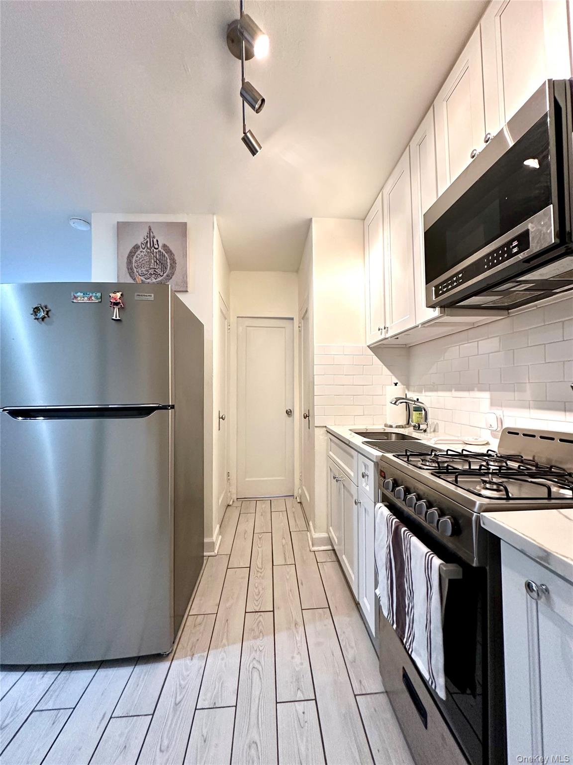 101 Ellwood Avenue, Unit 1E