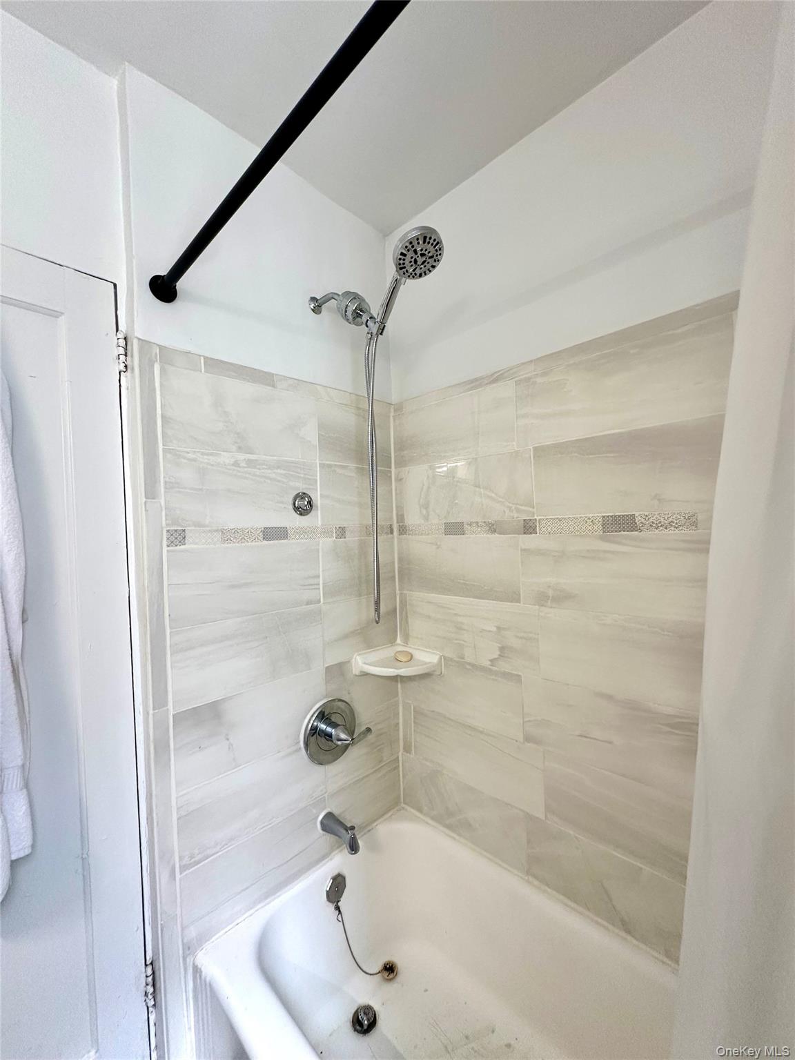 101 Ellwood Avenue, Unit 1E photo 10