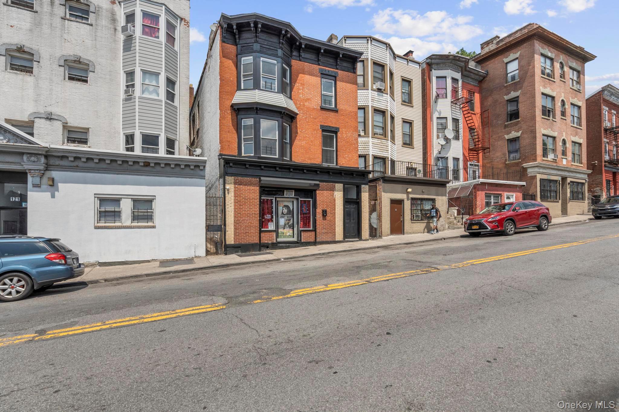 123 Elm Street – For Rent photo 2