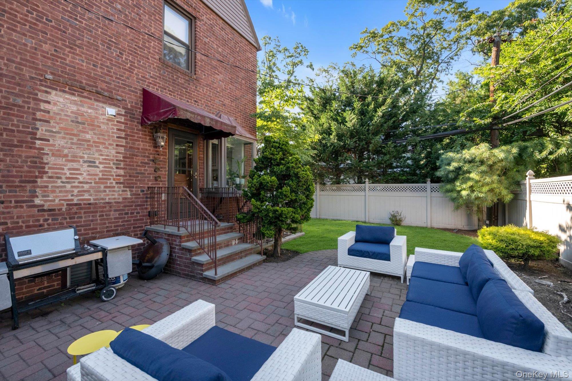 15 Parkwold Dr W – For Sale photo 25