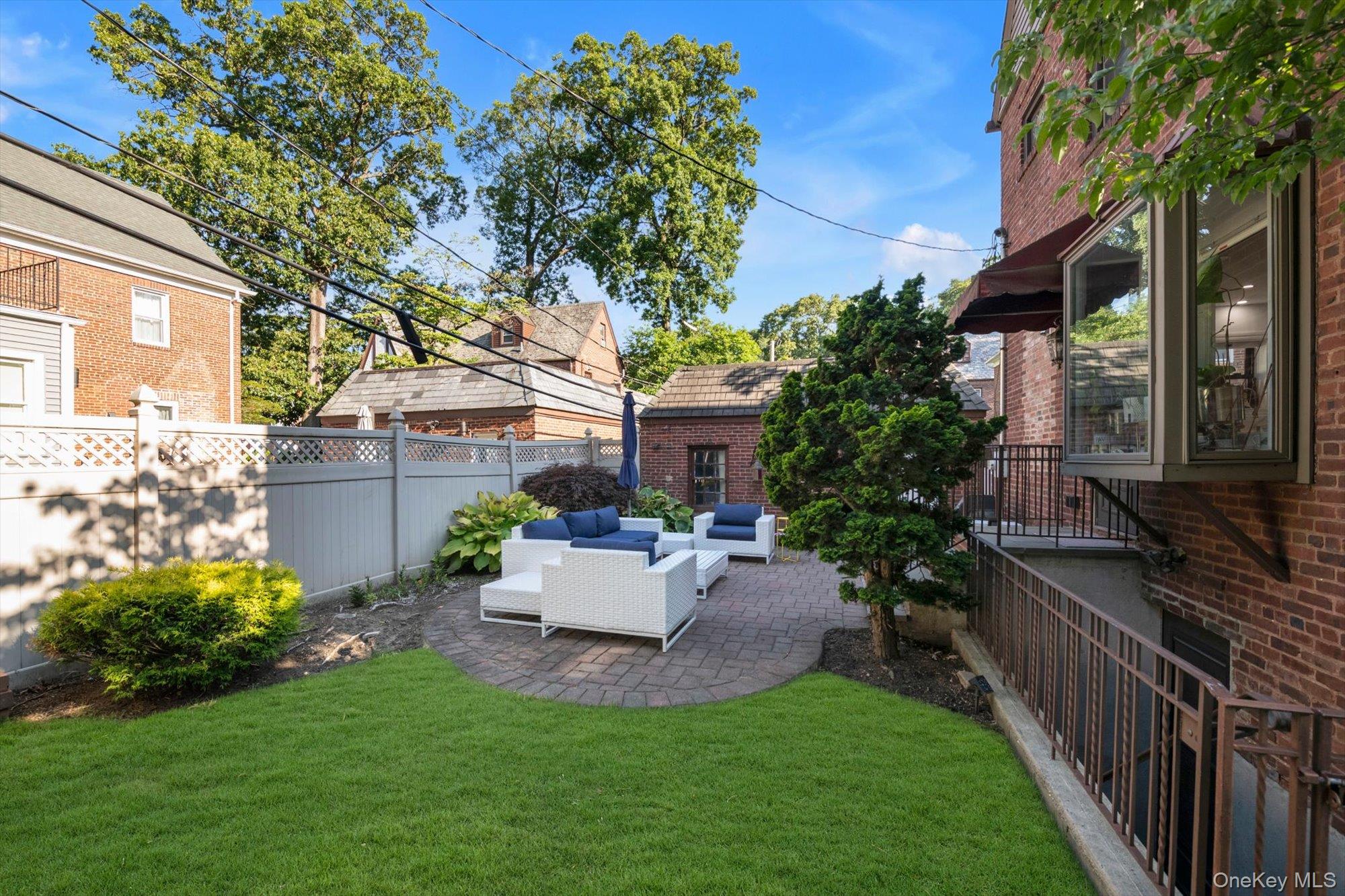 15 Parkwold Dr W – For Sale photo 27