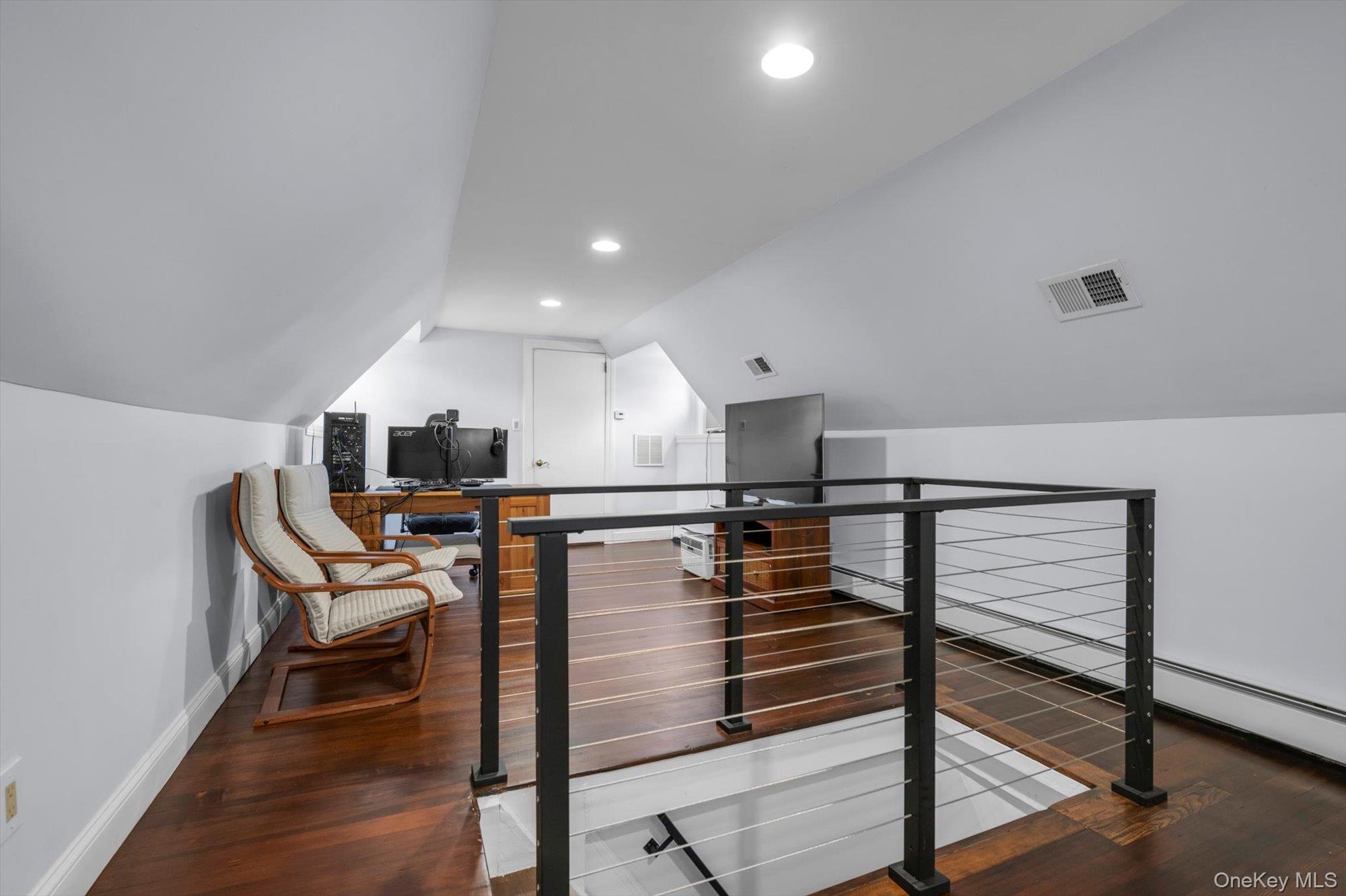 15 Parkwold Dr W – For Sale photo 17