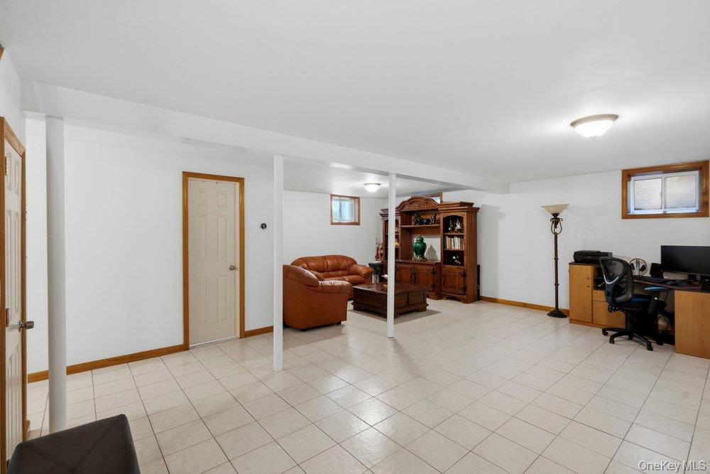 2066 Washington Avenue – For Sale photo 39
