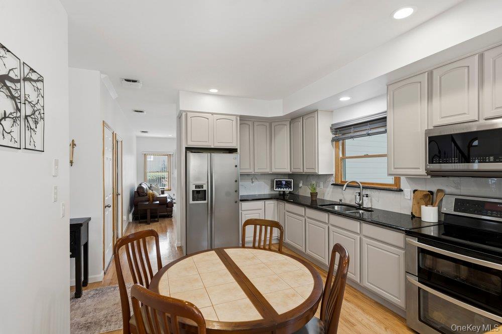 2066 Washington Avenue – For Sale photo 17