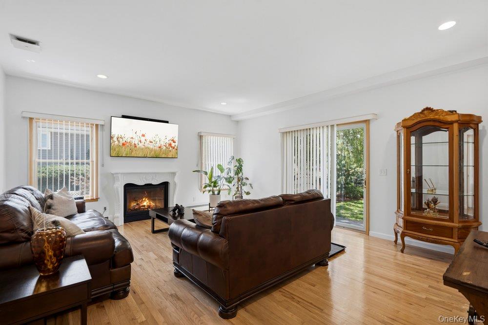 2066 Washington Avenue – For Sale photo 9
