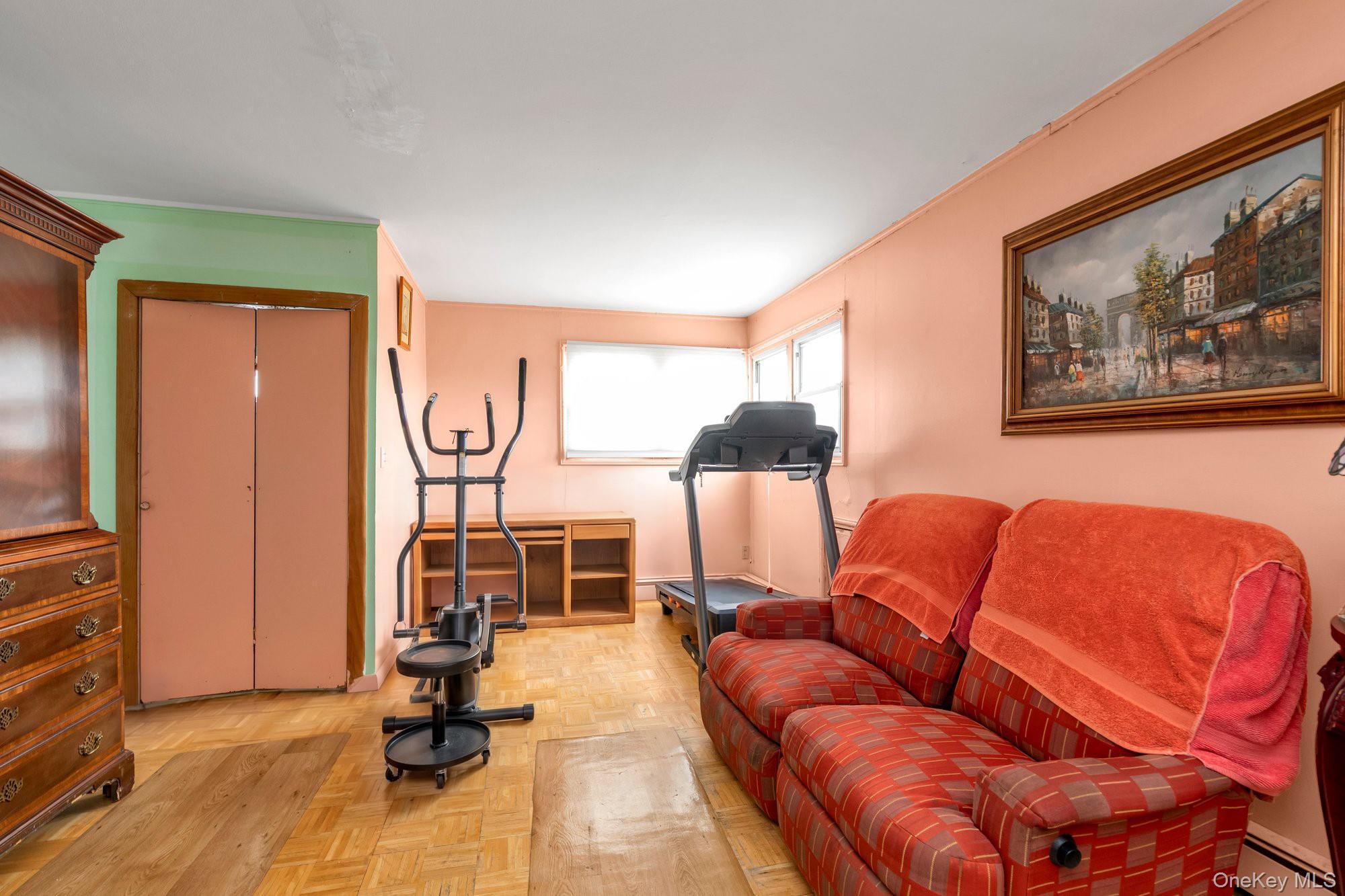 440 E Park Avenue – For Sale photo 16