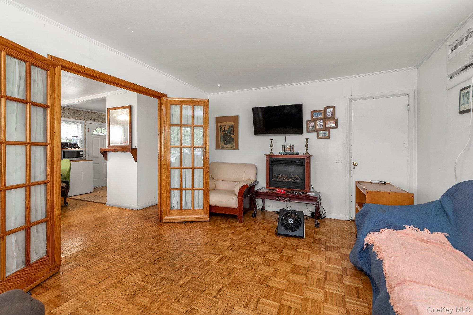 440 E Park Avenue – For Sale photo 8