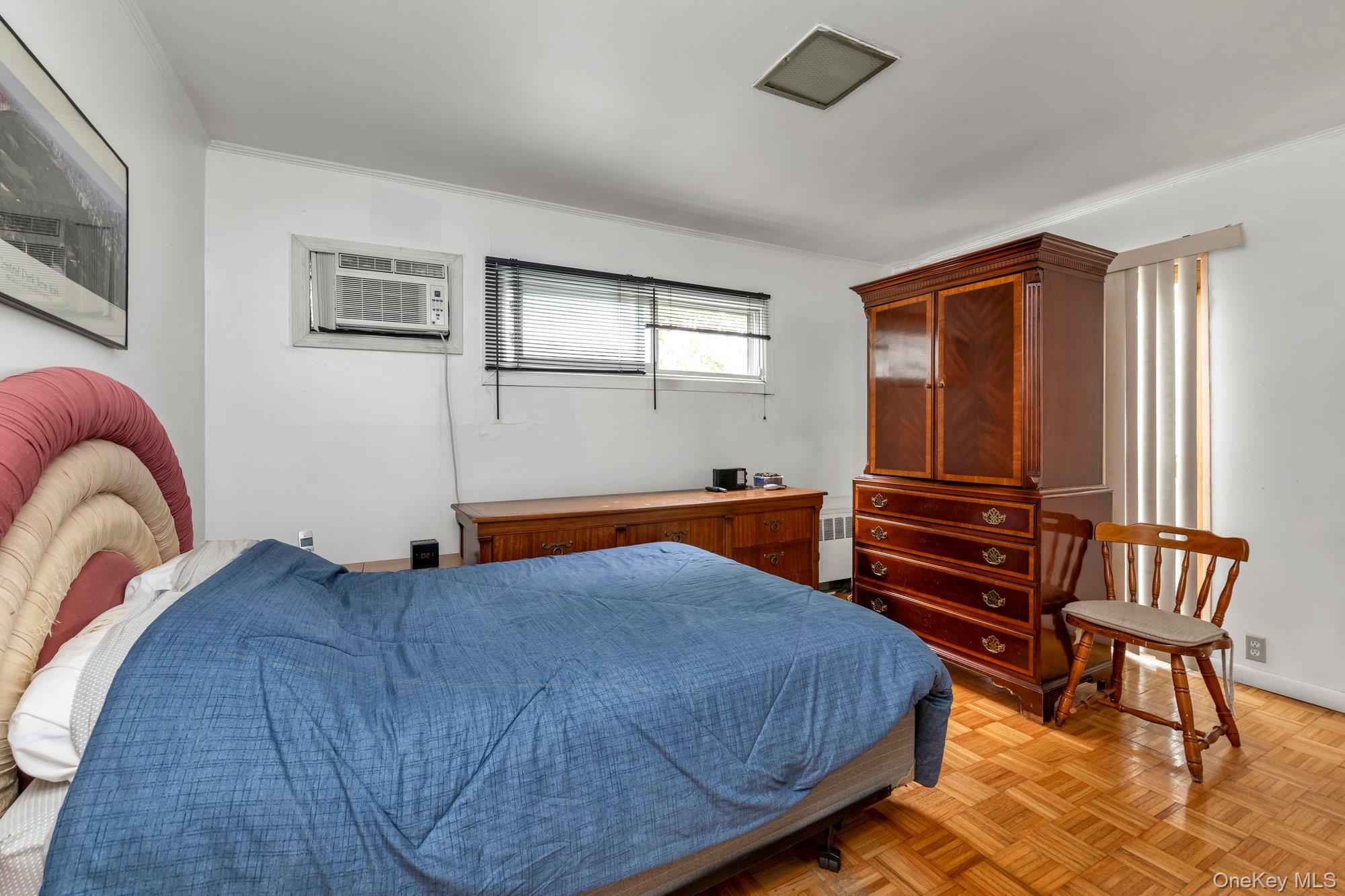 440 E Park Avenue – For Sale photo 14