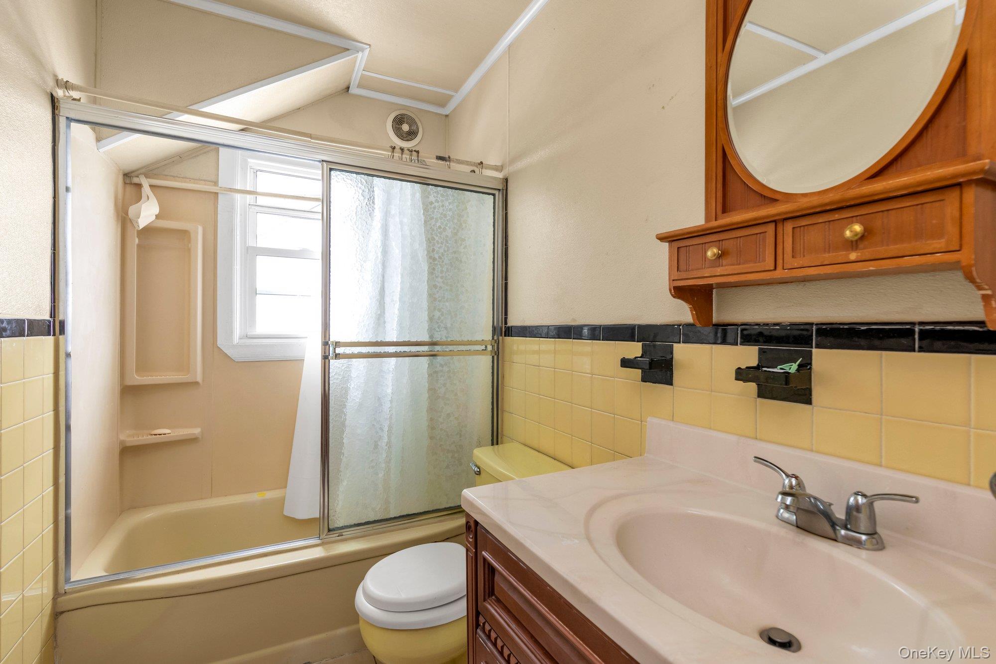 440 E Park Avenue – For Sale photo 10
