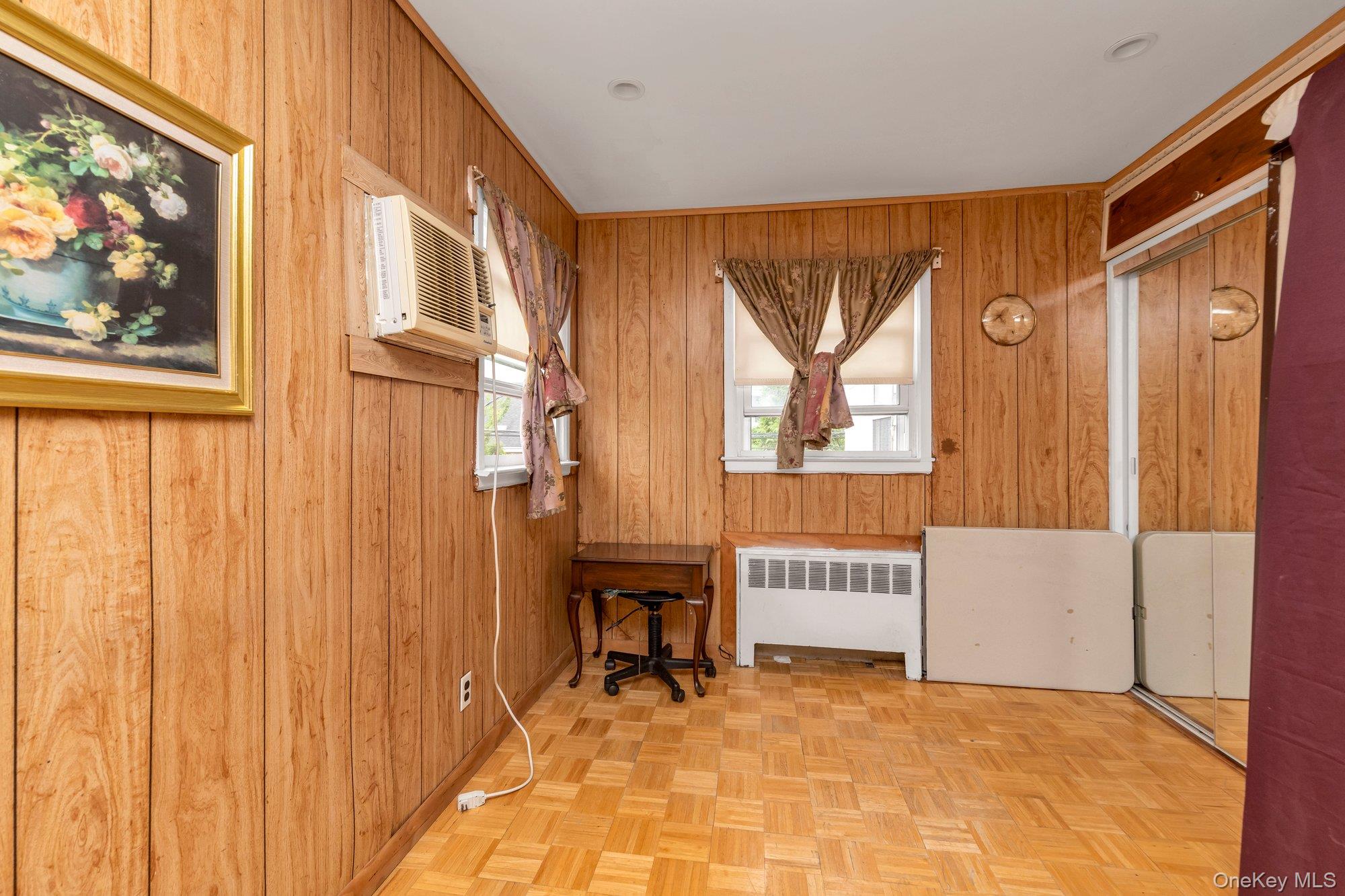 440 E Park Avenue – For Sale photo 13