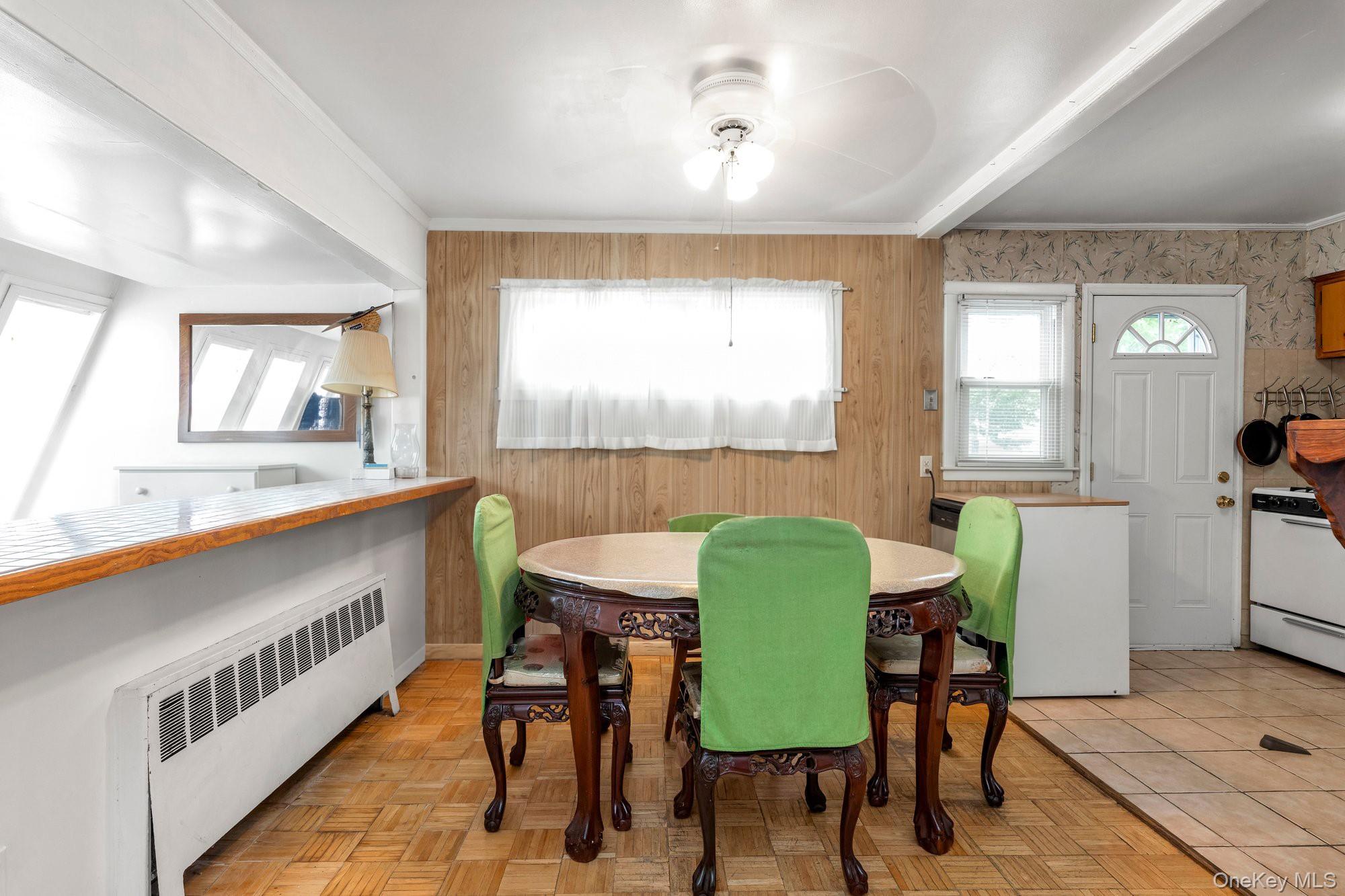 440 E Park Avenue – For Sale photo 4