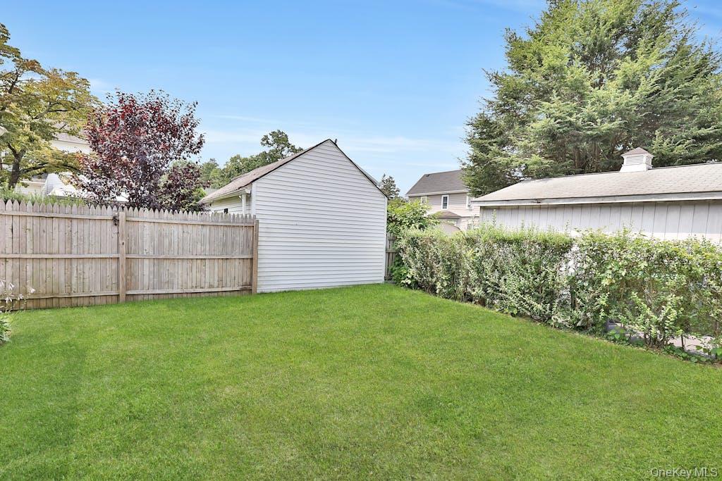 747 Pelhamdale Avenue, Unit 1 photo 20