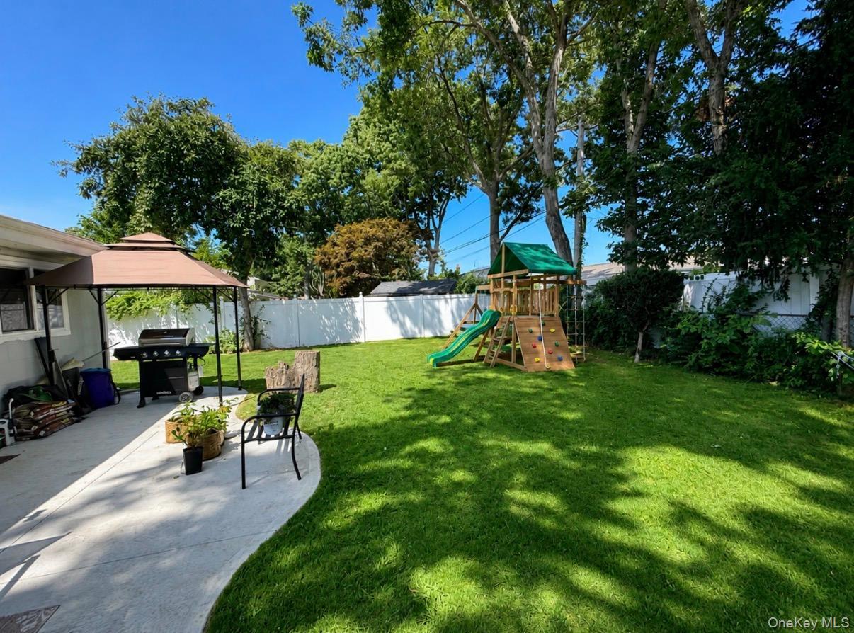 65 Biscayne Drive – For Sale photo 17