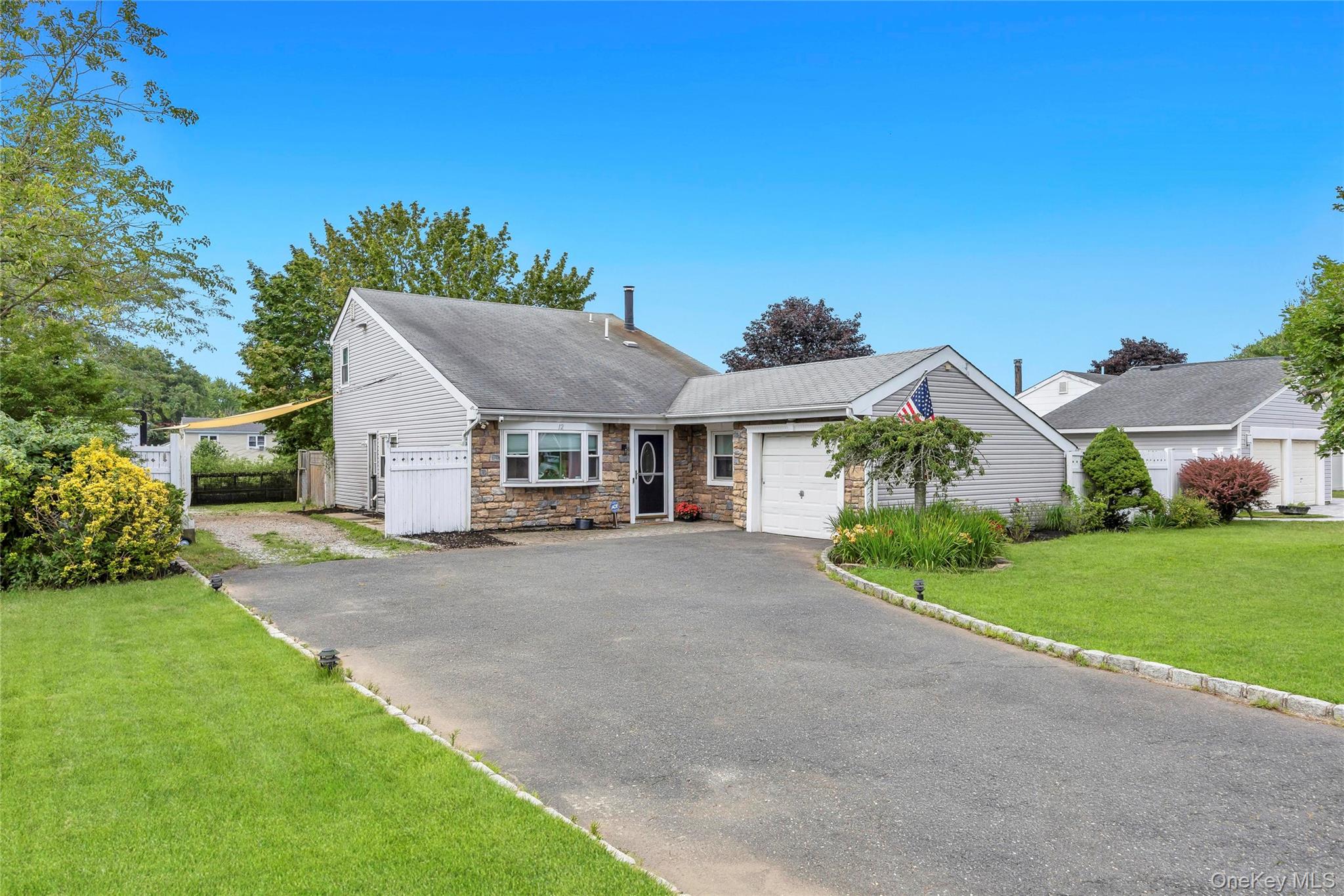 12 Handy Lane – For Sale