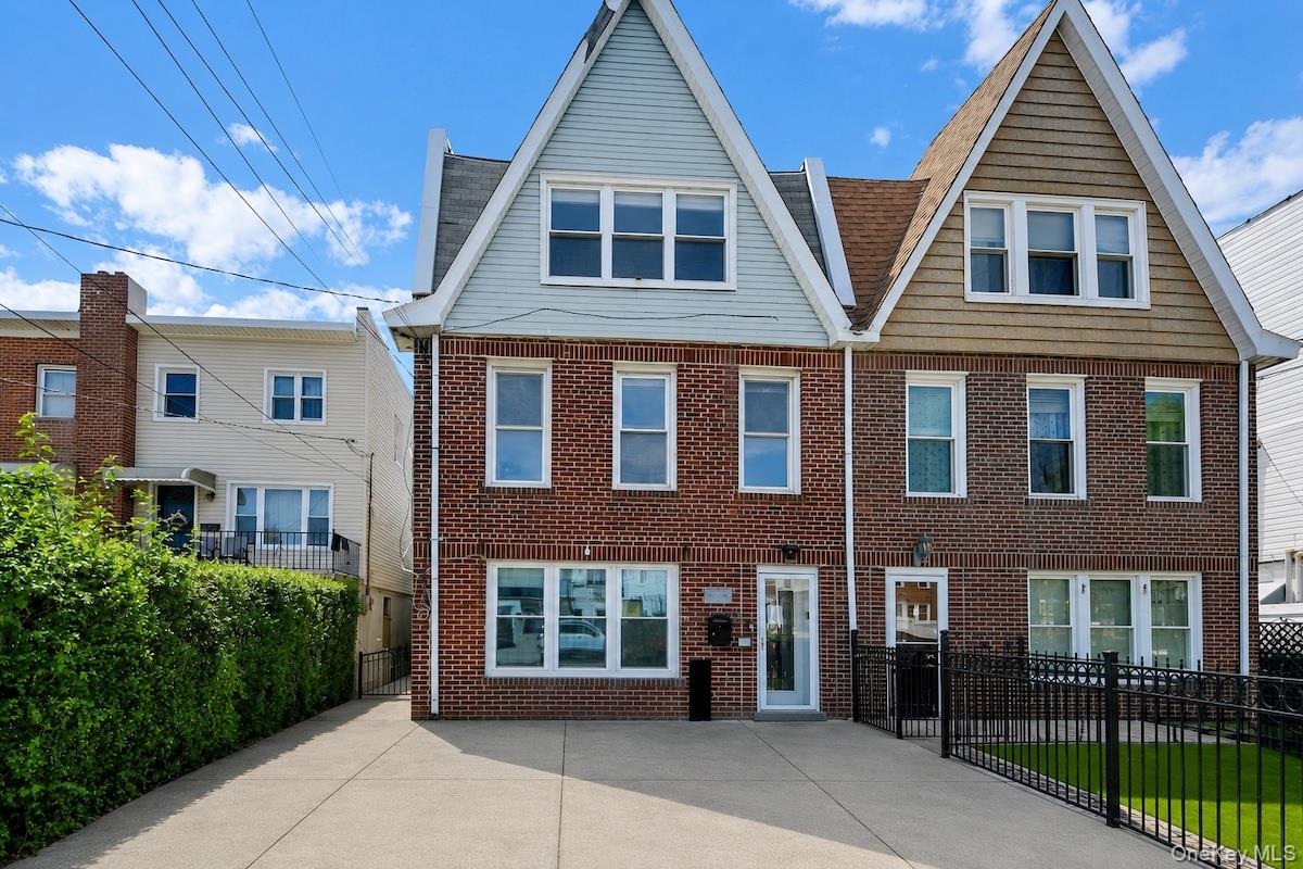 227 Calhoun Avenue – For Sale
