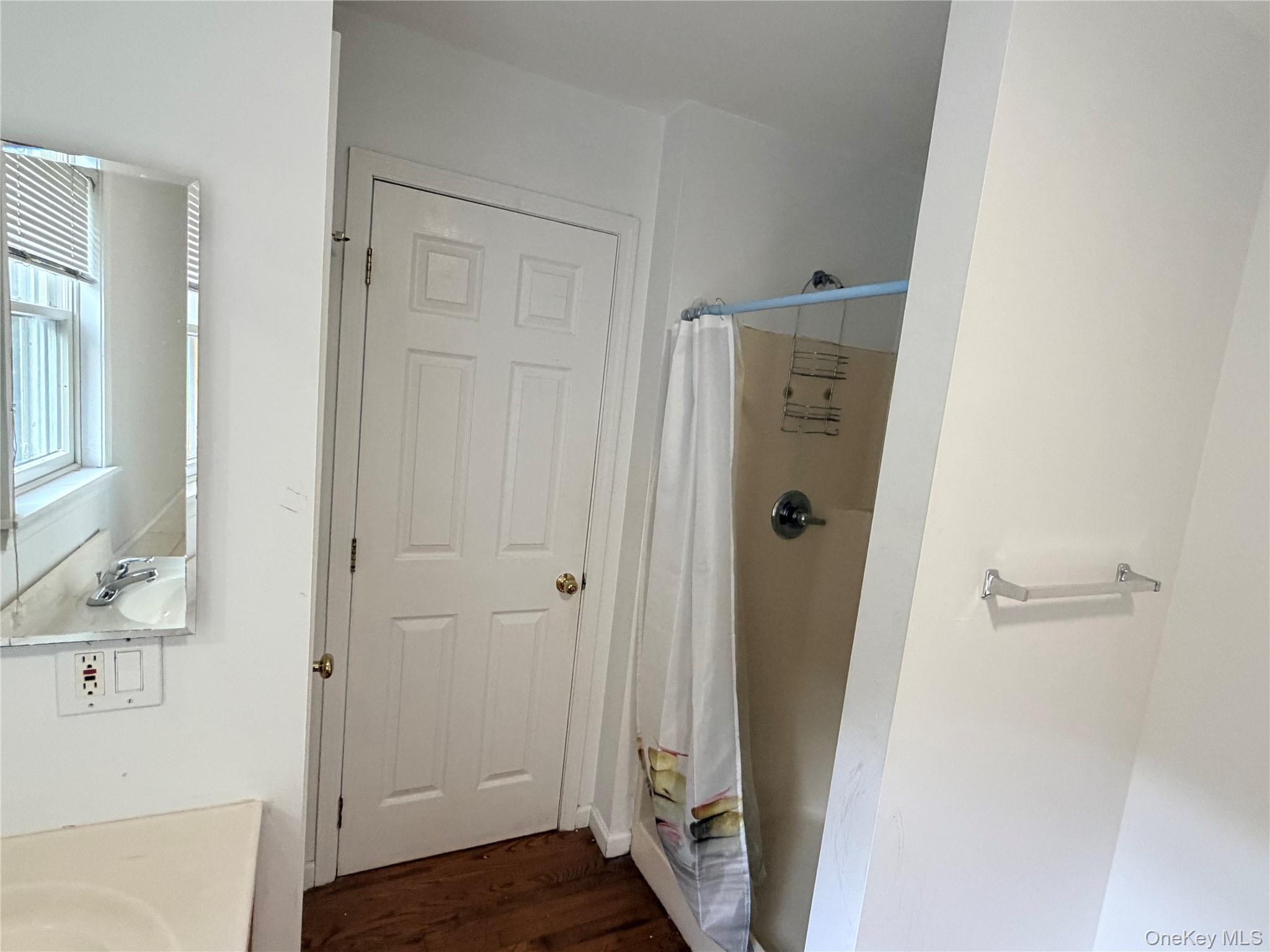 484 N Magee Street – For Rent photo 19