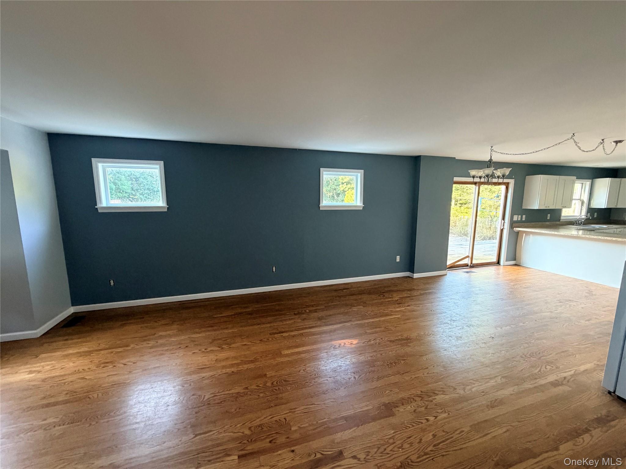 484 N Magee Street – For Rent photo 7