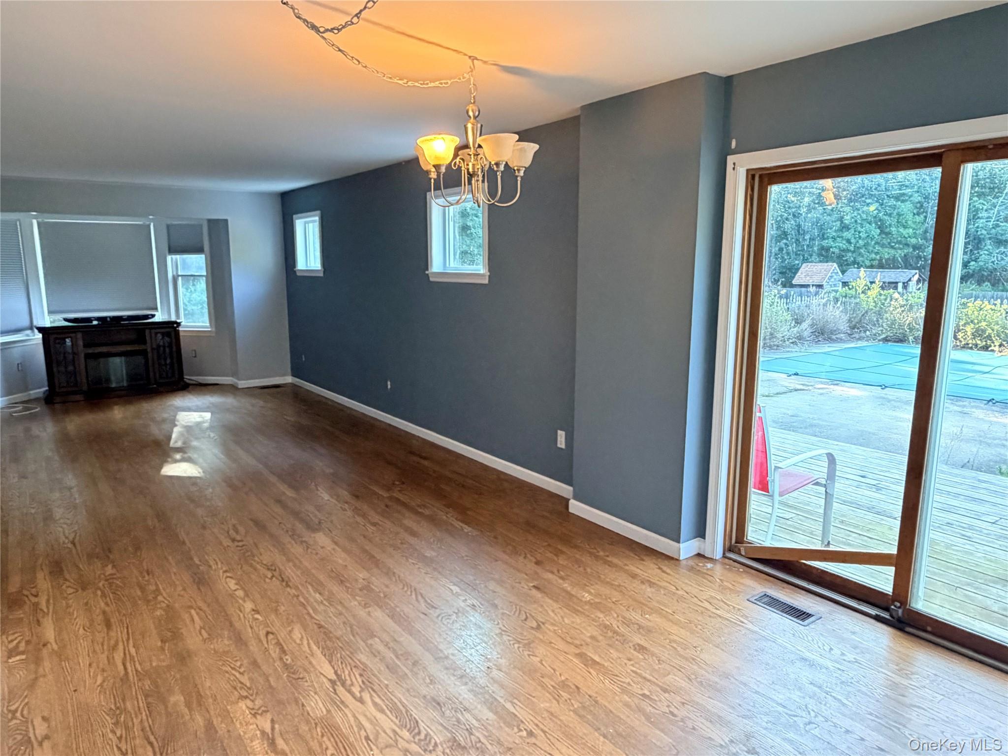 484 N Magee Street – For Rent photo 5